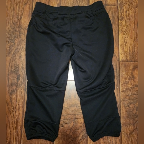 Under‎ Armour Black Football Pants with Tapered Design and Elastic Cuffs - Picture 2 of 4